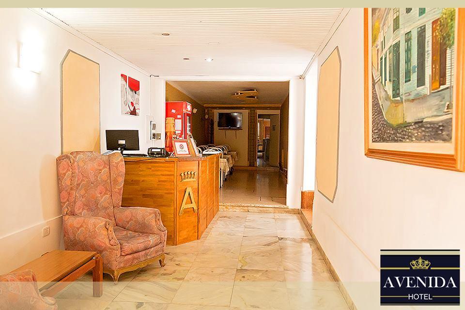 Avenida Hotel Хунін Екстер'єр фото